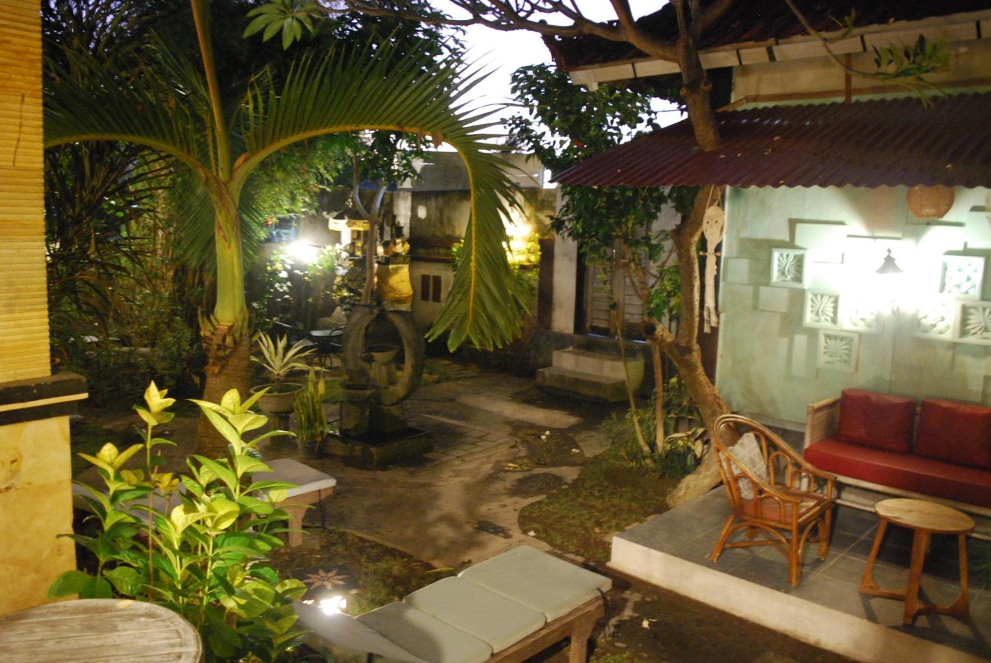Dalum Homestay Amed Exteriér fotografie